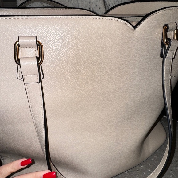 Two-Tone Beige and White Women's Tote Bag - Picture 3 of 3